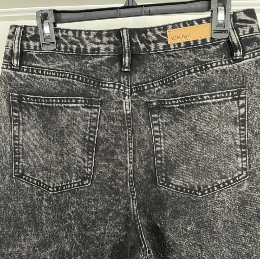 Yoga Jeans black acid wash pants - Picture 2 of 7